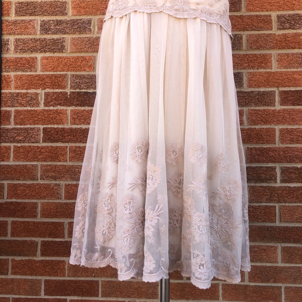 Talbots Cream and Beige Embroidered Skirt Set - Picture 4 of 11